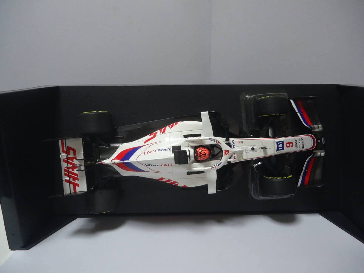 Amazon.co.jp: ☆ミニチャンプス☆1/18 ウラルカリ ハースF1チーム VF